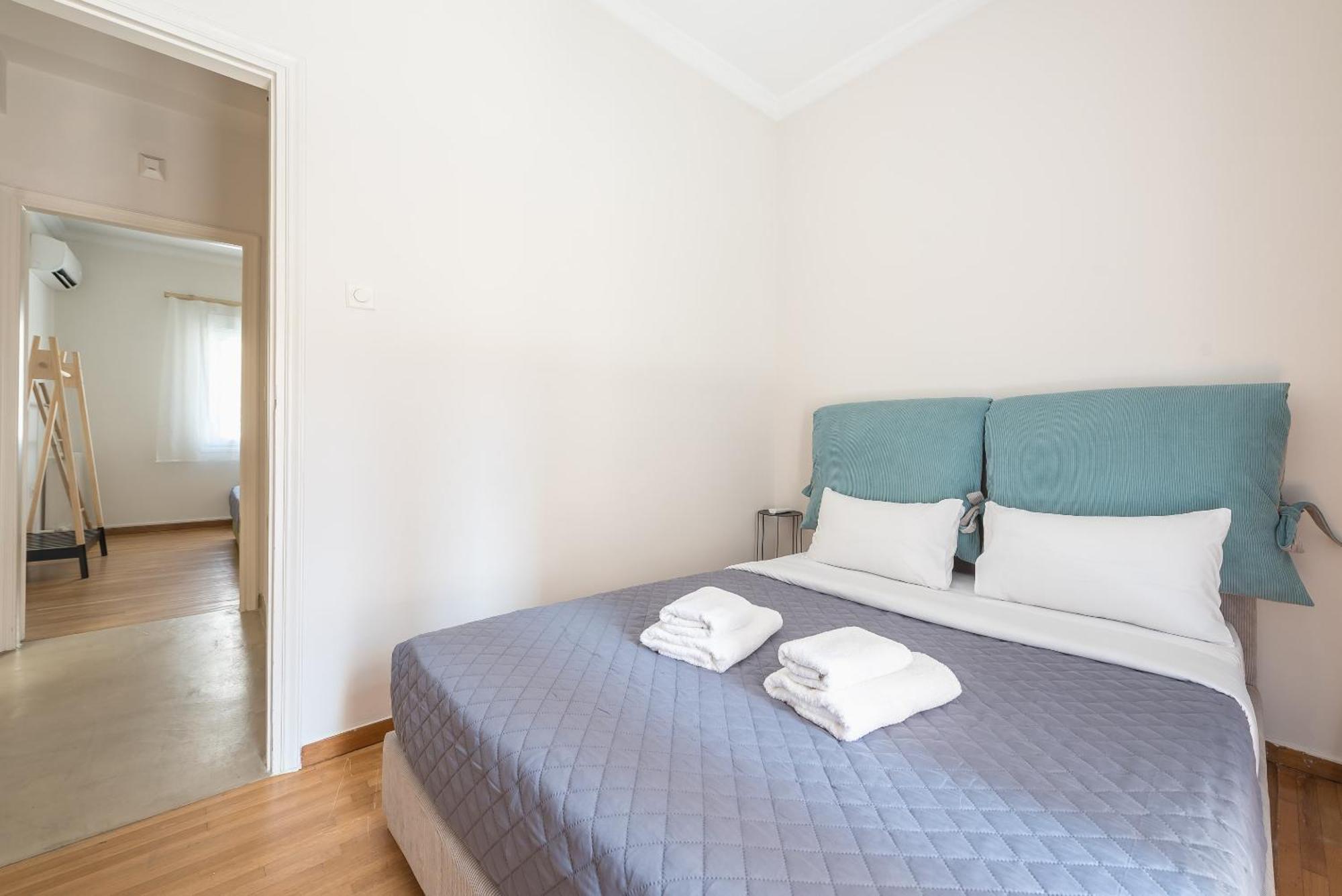 Stylish 2 Bd Urban Retreat Near Panormou Metro Apartment เอเธนส์ ภายนอก รูปภาพ
