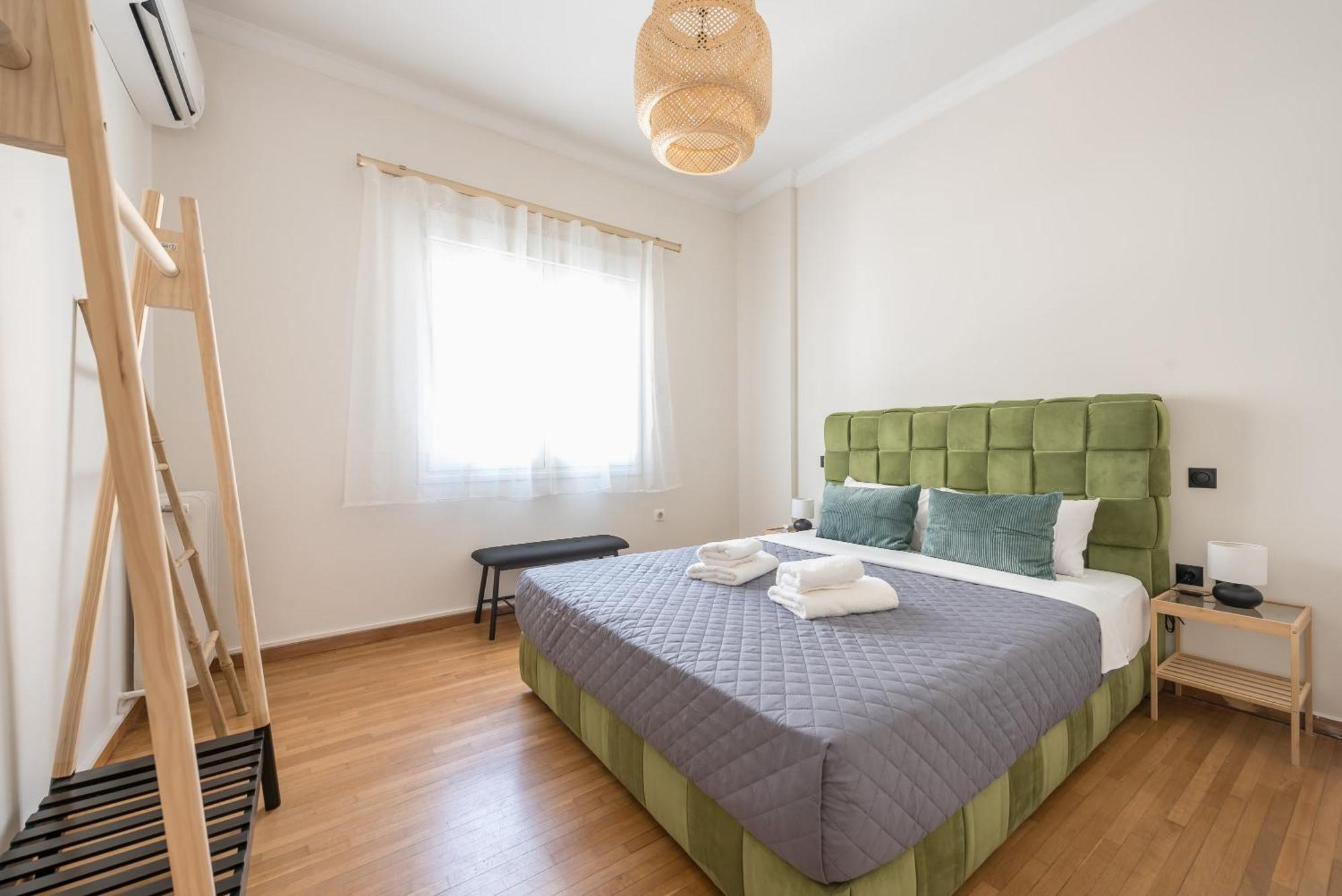 Stylish 2 Bd Urban Retreat Near Panormou Metro Apartment เอเธนส์ ภายนอก รูปภาพ