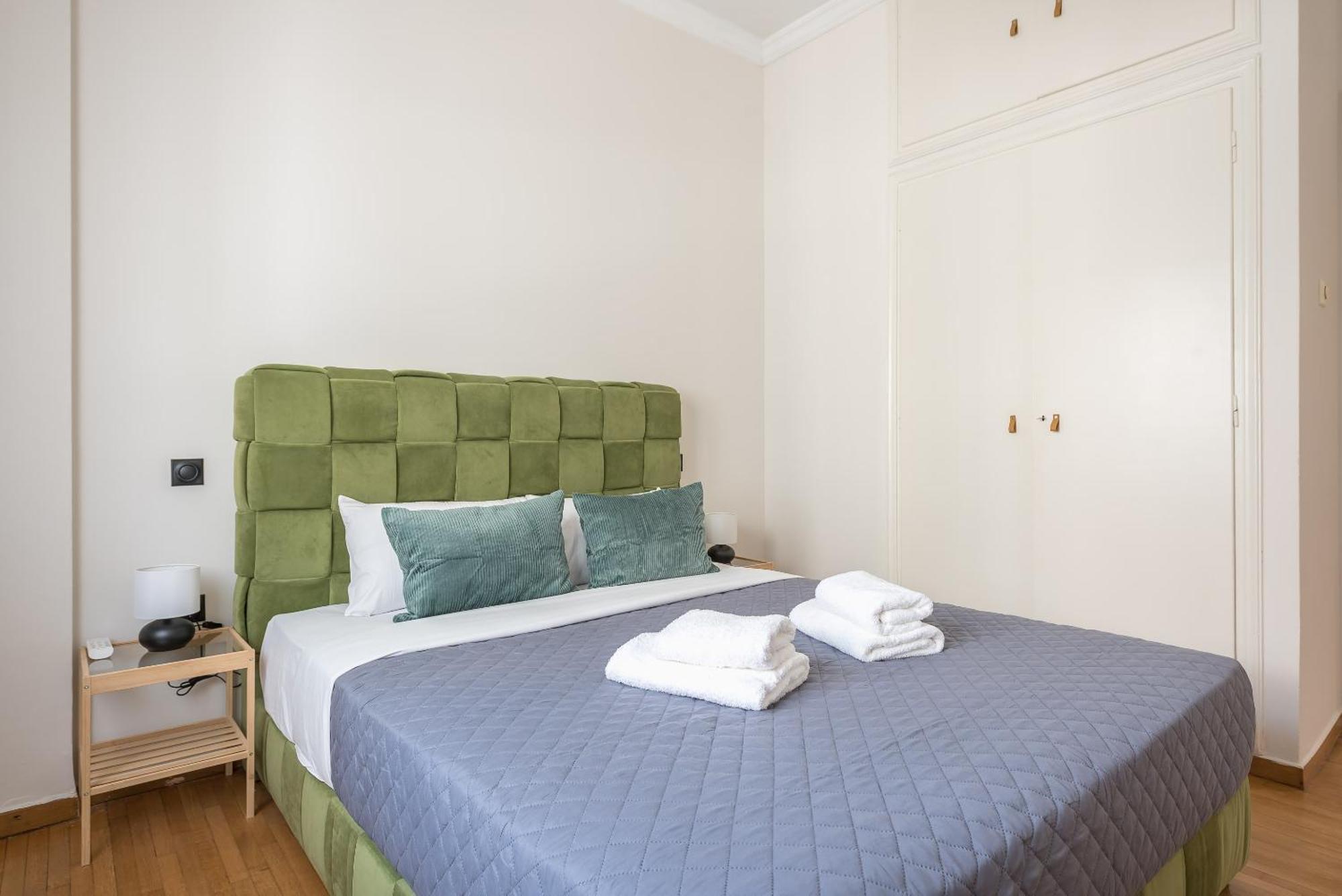 Stylish 2 Bd Urban Retreat Near Panormou Metro Apartment เอเธนส์ ภายนอก รูปภาพ