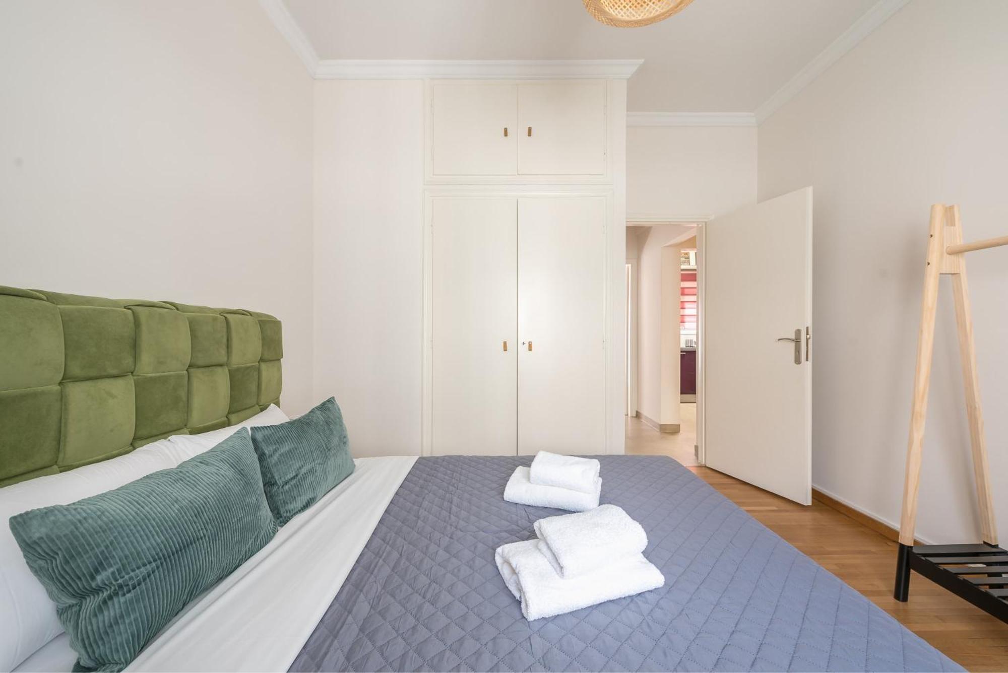 Stylish 2 Bd Urban Retreat Near Panormou Metro Apartment เอเธนส์ ภายนอก รูปภาพ