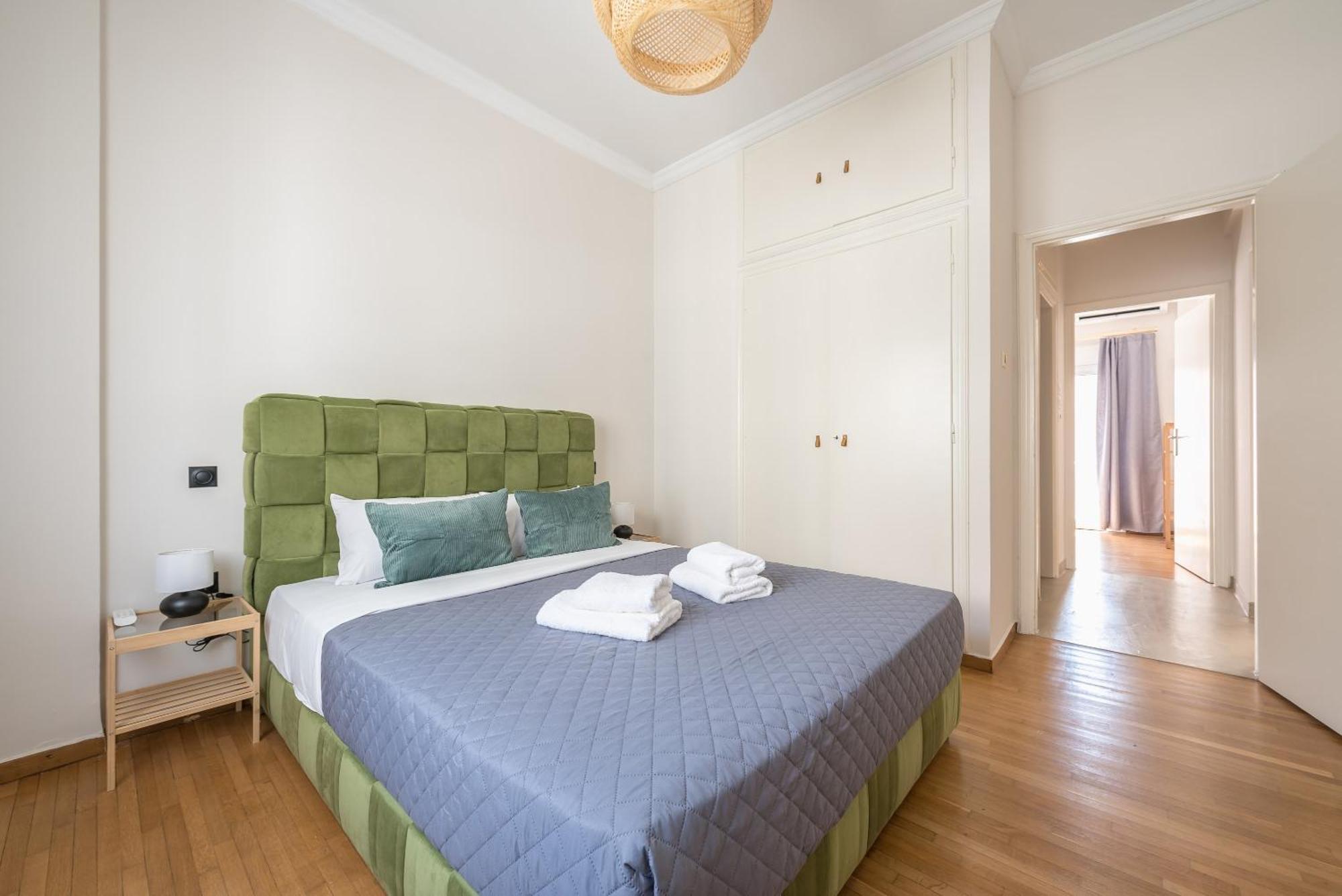 Stylish 2 Bd Urban Retreat Near Panormou Metro Apartment เอเธนส์ ภายนอก รูปภาพ