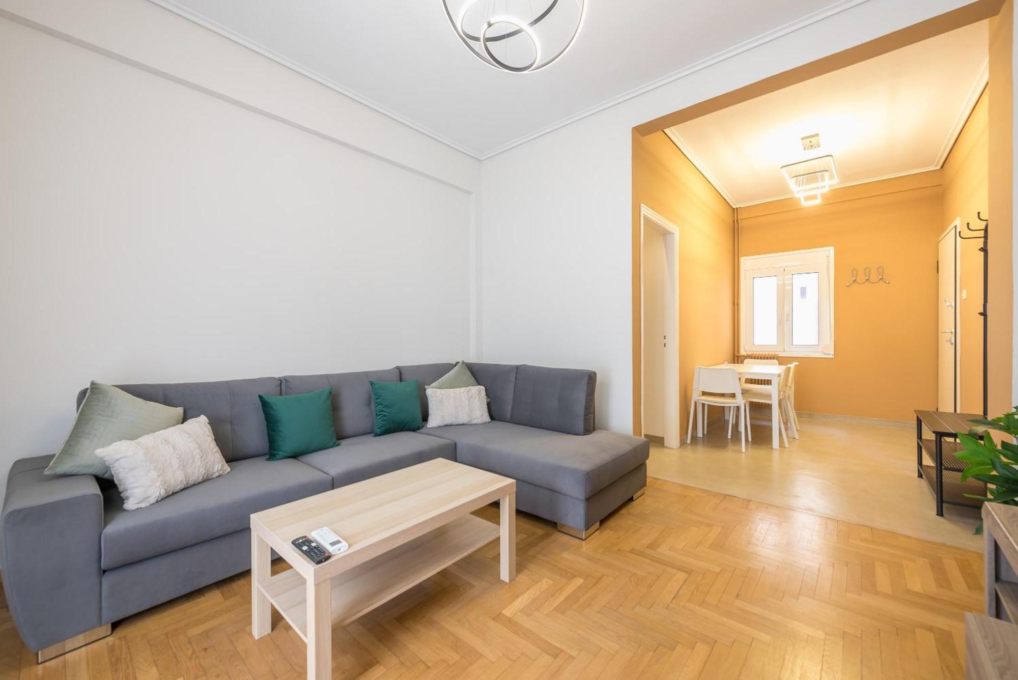 Stylish 2 Bd Urban Retreat Near Panormou Metro Apartment เอเธนส์ ภายนอก รูปภาพ