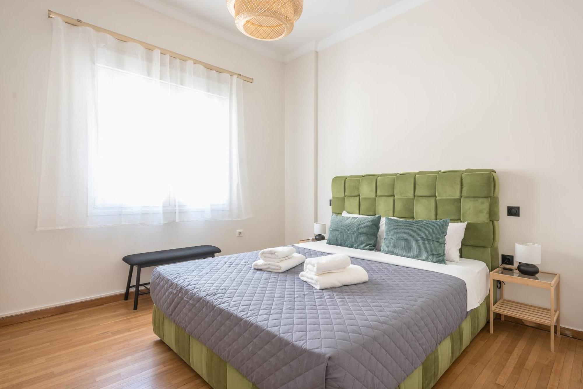 Stylish 2 Bd Urban Retreat Near Panormou Metro Apartment เอเธนส์ ภายนอก รูปภาพ